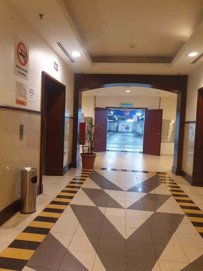 Moonlight Service Suite Kuala Lumpur Eksteriør bilde