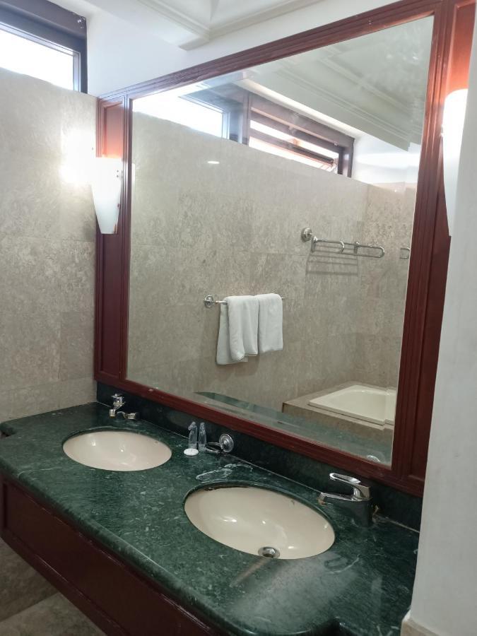 Moonlight Service Suite Kuala Lumpur Eksteriør bilde